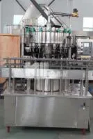 Автоматическое ротационное оборудование для розлива напитков, воды в тару 0,5-2,0 л